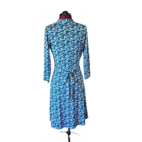 Jon & Anna Tie Back Blue Floral Stretch 3/4 Sleeve Dress - Picture 3 of 12